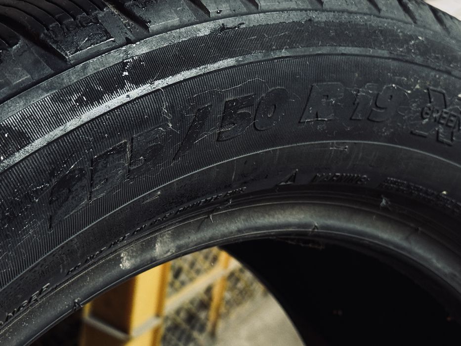 Продам шину 3 шт MICHLIN