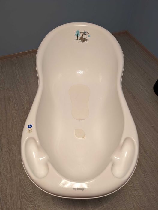 Бебешка ваничка със стойка