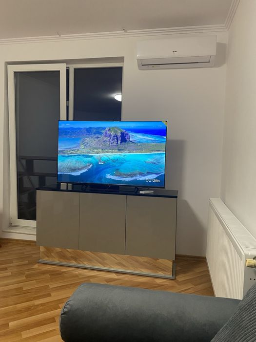 Vând comodă - Plasmă T.V.