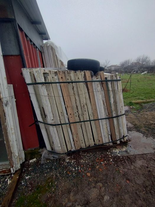 Дървена дограма в добро състояние