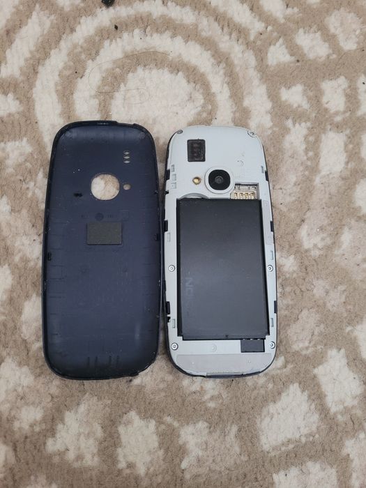 Nokia 33-10i  Nokia 33-10i