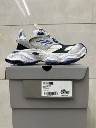 Balenciaga cargo
