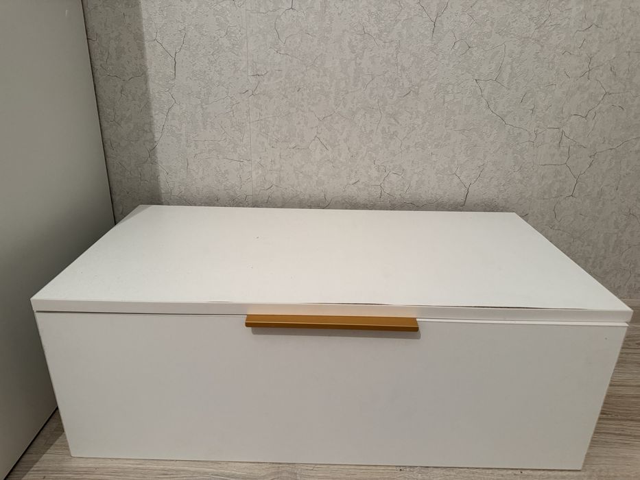 Продам недорого тумбу