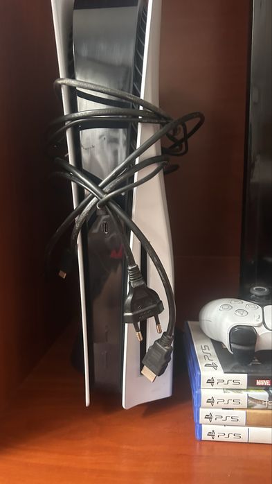 Playstation 5 с 5 играми