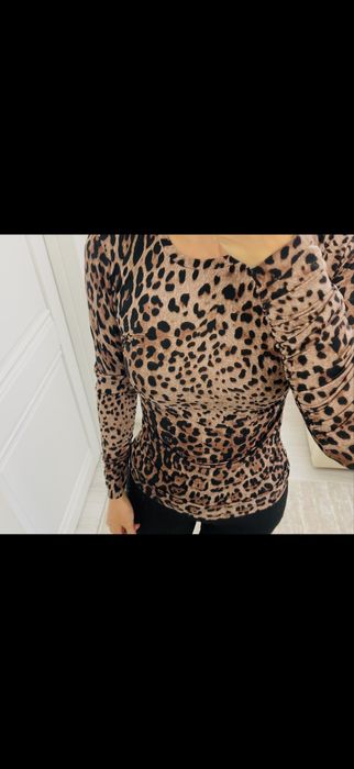 Лонгсливы каждая 5000 тг