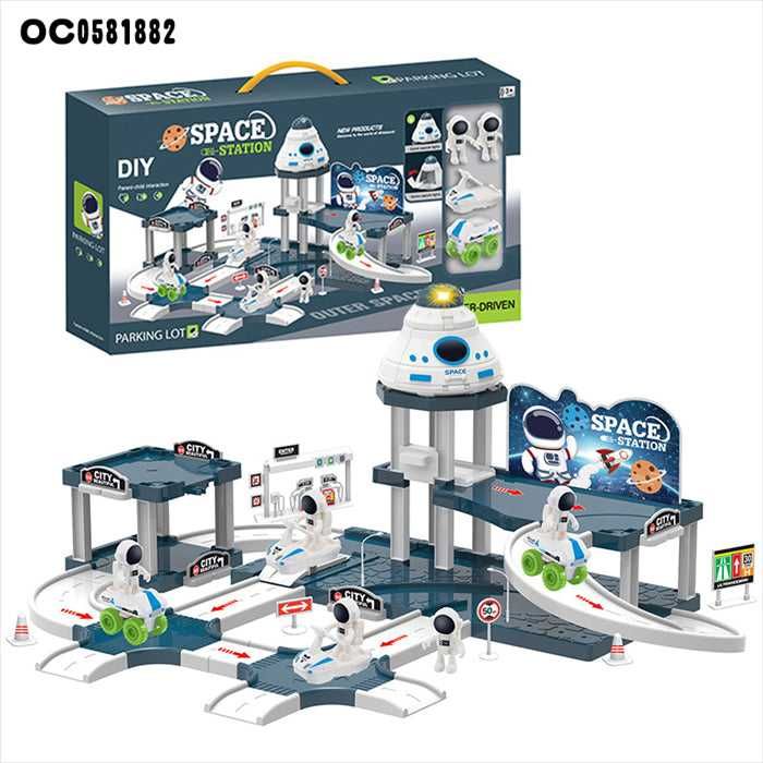 Космическа станция с астронавти комплект