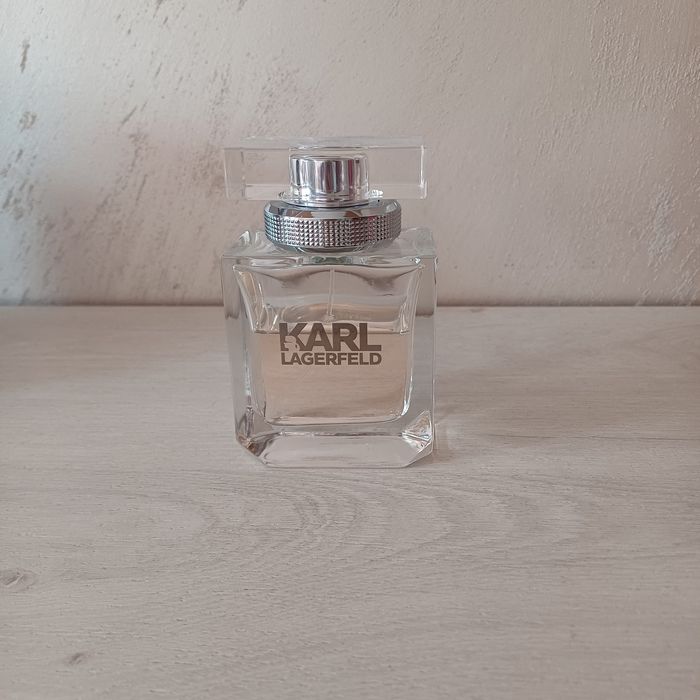 Два дамски парфюма ,използвани малко