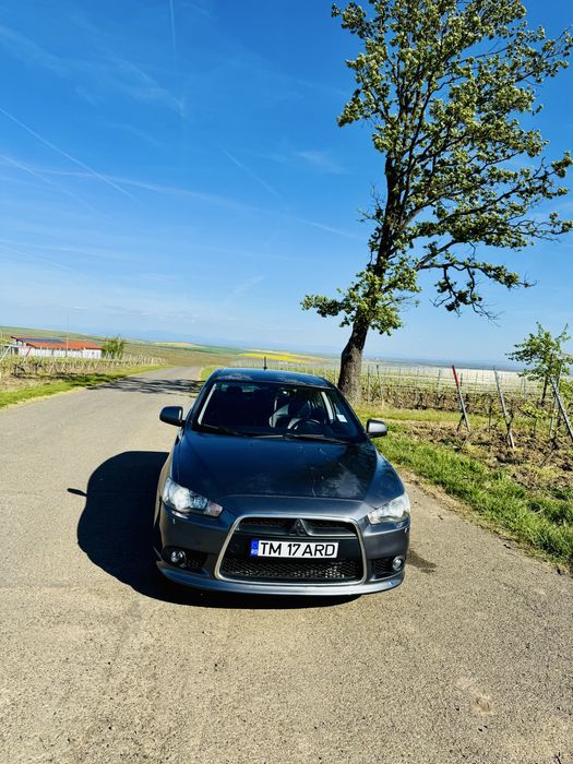 Mitsubishi lancer