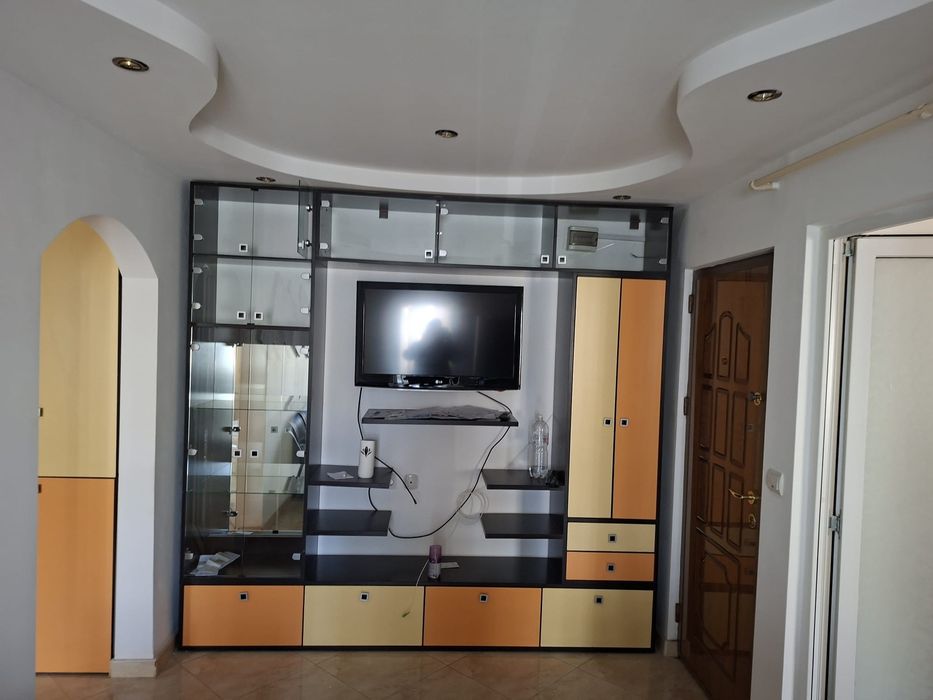 Apartament de închiriat.