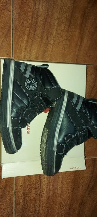 Новые демисезонные ботинки 31размер.
