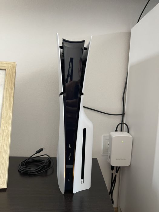 Vand Ps5 slim disc ca nou