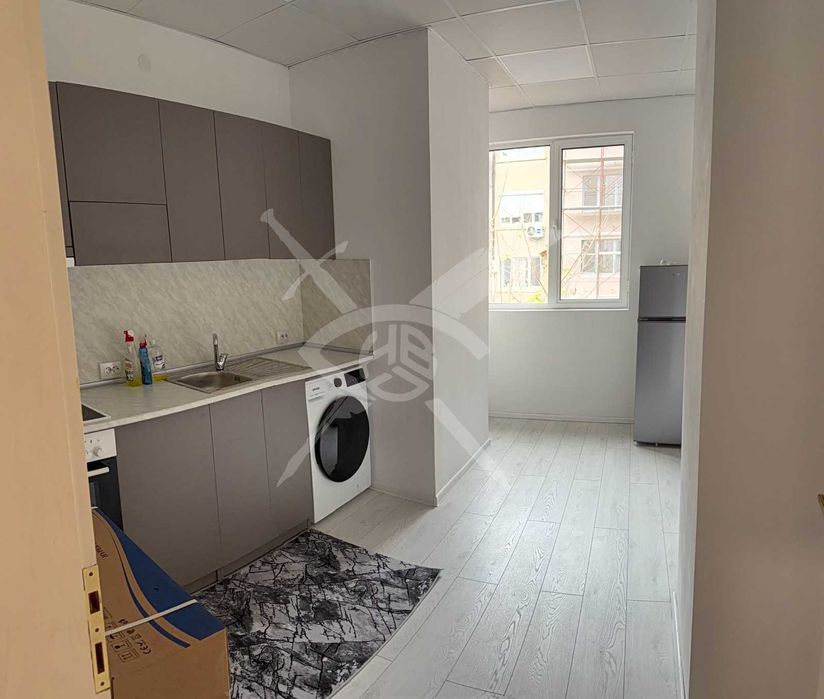 Дава се под наем Тристаен апартамент в Пловдив, Център - 55 кв.м за 548.25 € - Снимка #1