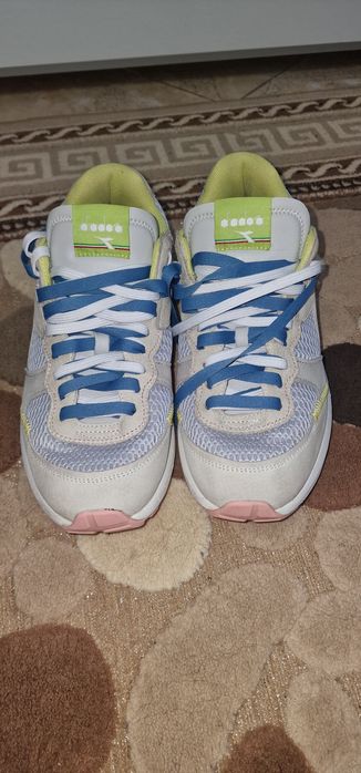 Маратонки DIADORA 45ном.