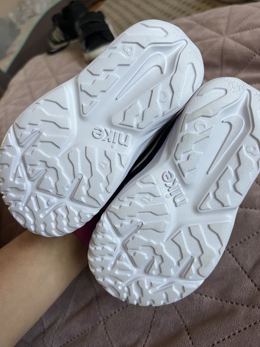 Нови детски маратонки  Nike 25ти номер