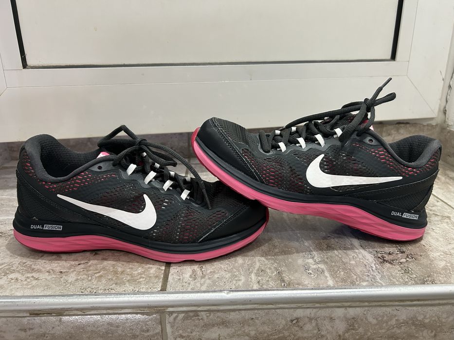 Отигиналени маратонки Nike 38