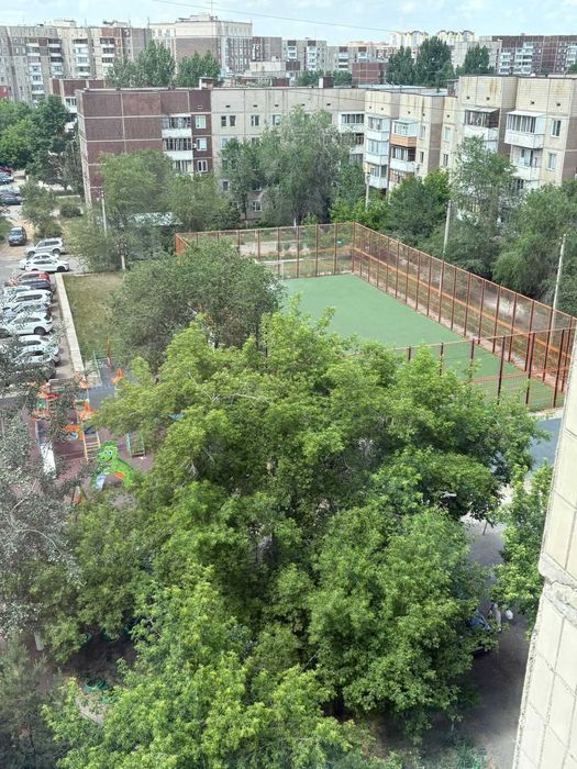 продается 4 комнатная квартира