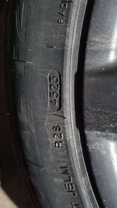 Vand sau schimb jante + anvelope R17