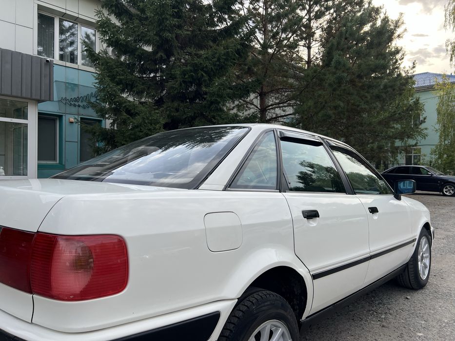 Продам Audi 80 B4