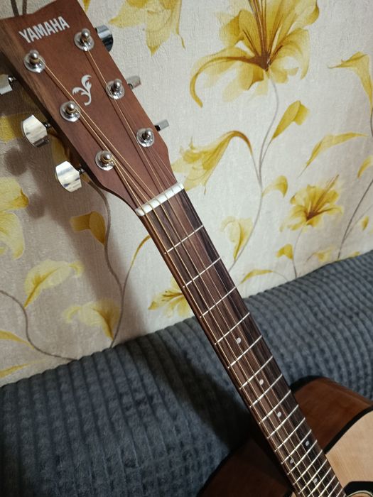 Гитара акустическая