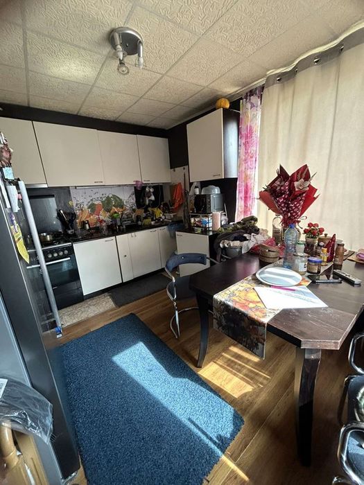 Двуетажна къща в с. Войнеговци!