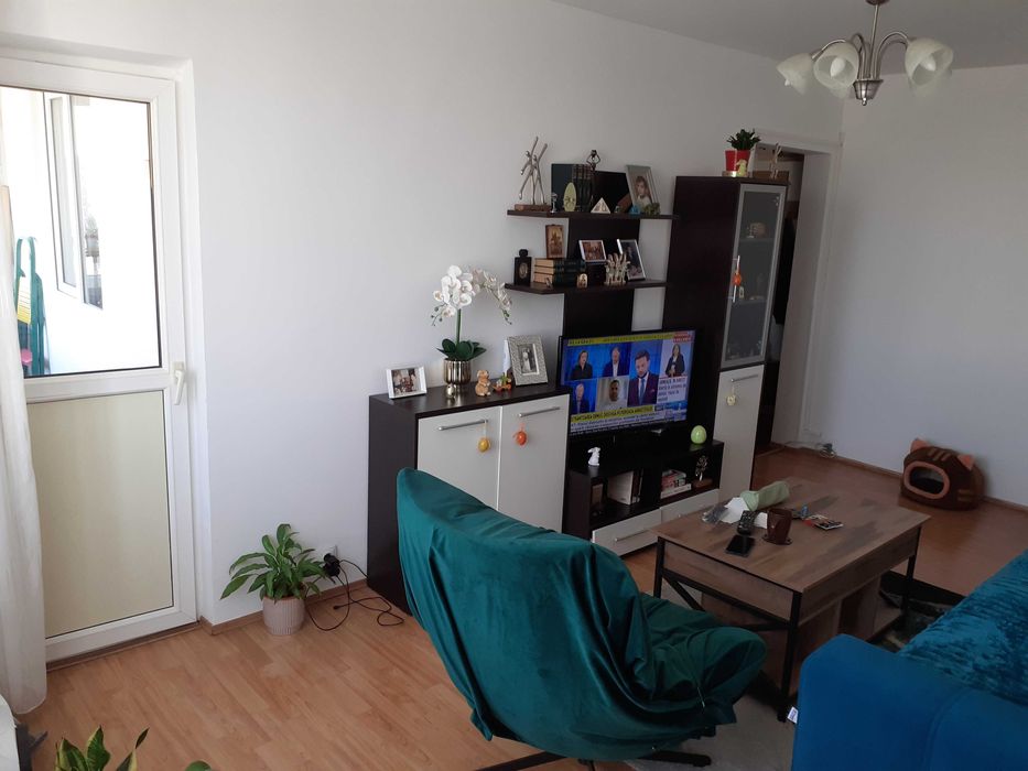 Vand apartament 3 camere