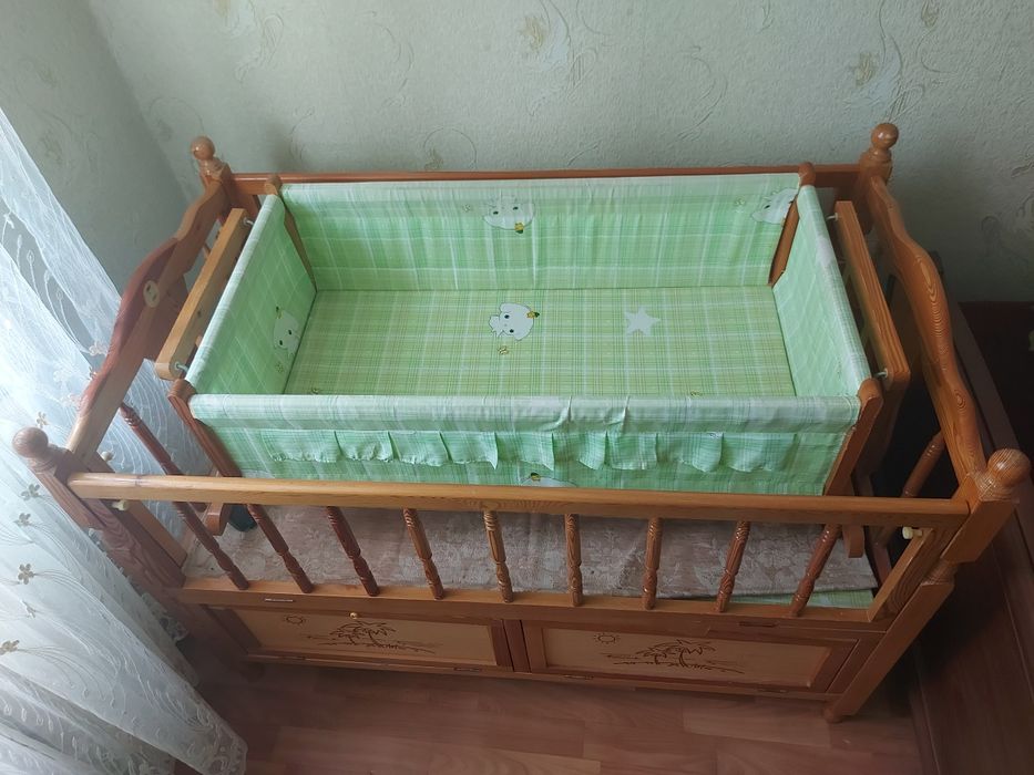 Продам кровать детскую