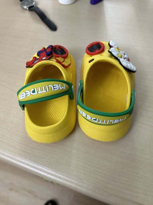 Продам детский крокссы