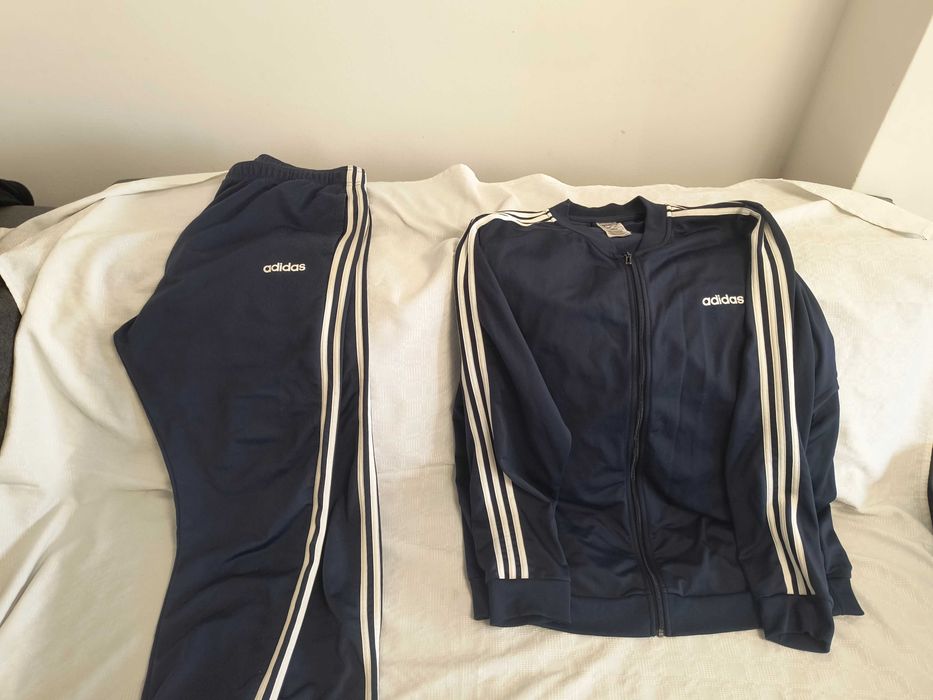 Trening adidas + pantalon reiat nou .