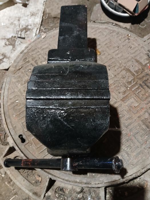 Тискй советсое. В отличном состоянии