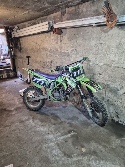 Продавам kawasaki kx 85