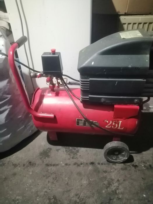 Компресор за въздух 25л