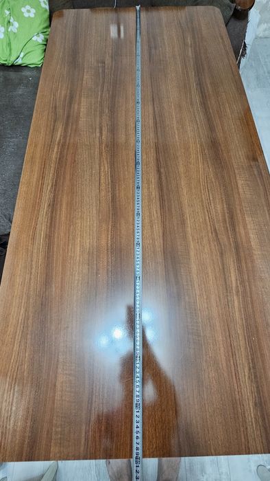 Продается обеденный стол