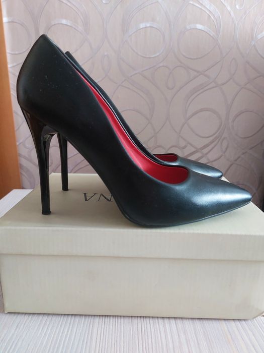 Продается женская обувь