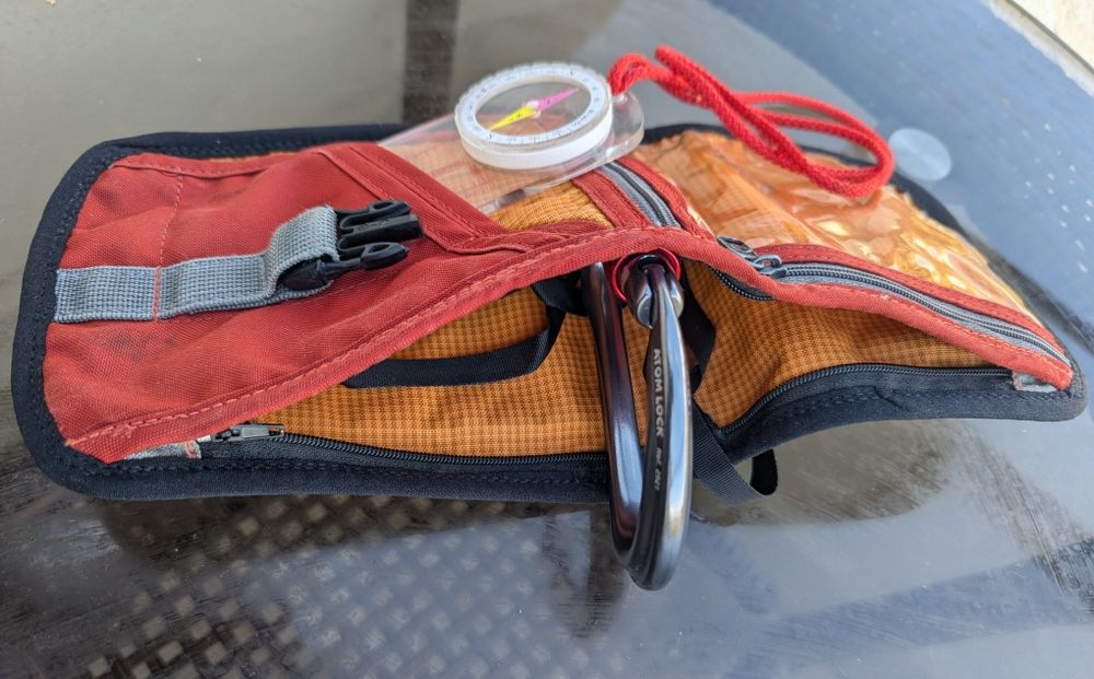 маркова туристическа мини чанта tatonka планински туризъм катерене