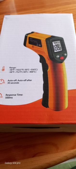 Безконтактен инфрачервен термометър.
