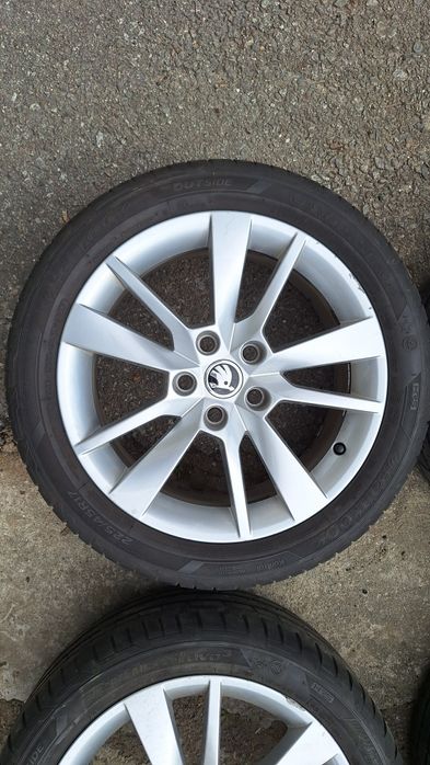 Jante aliaj Skoda R17 cu anvelope Hancook Runflat 225/45/R17