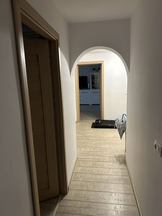 Inchiriez ap 3 camere