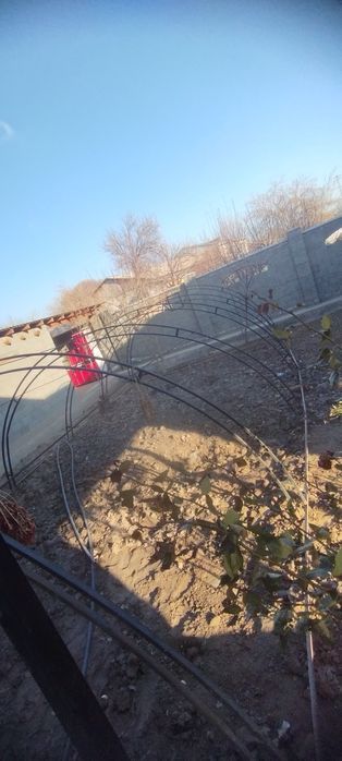 Yangi parnik sotiladi xazoraspda turibdi kelishib beramiz