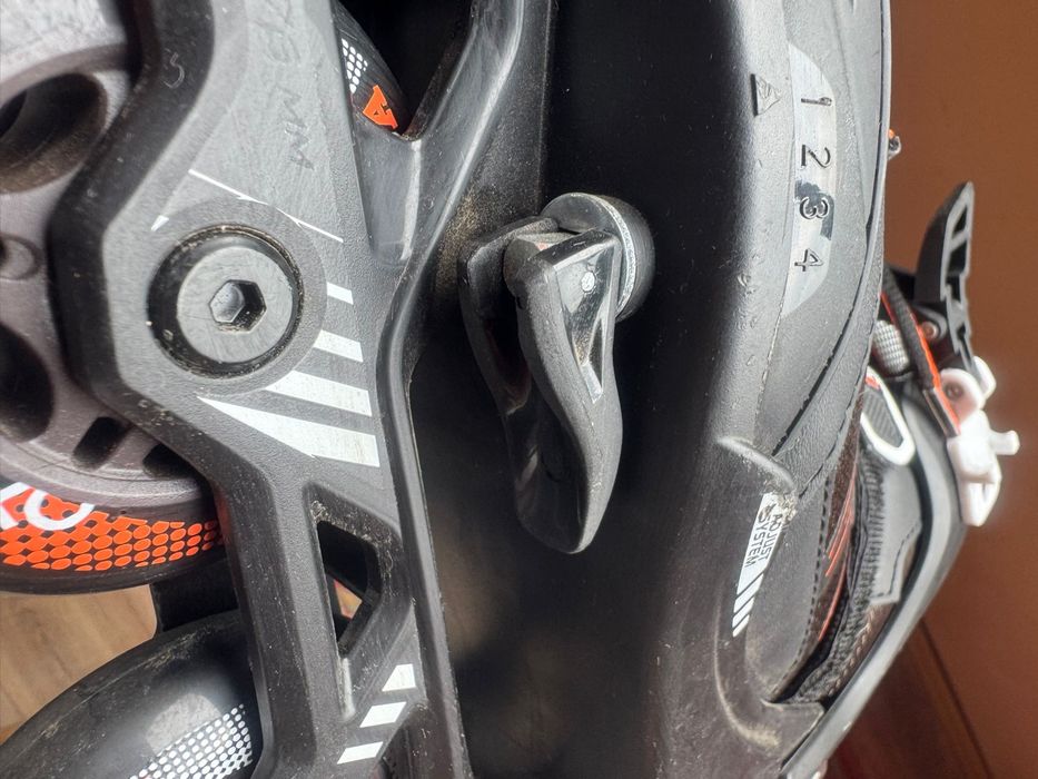 Vand role reglabile 36-38