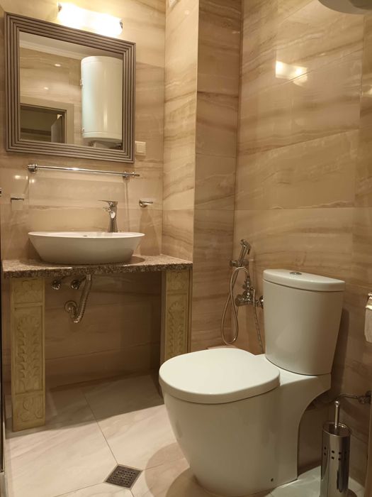 Отдава под наем апартамент