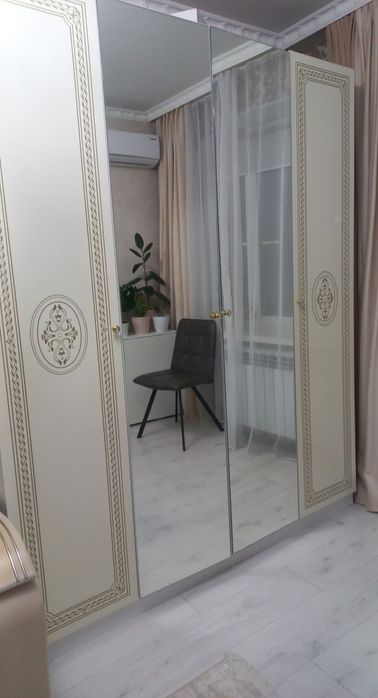 Шкаф + комод с зеркалом