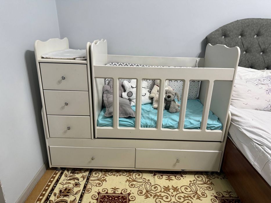Детская кровать сделана из МДФ, Пользовались аккуратно,.