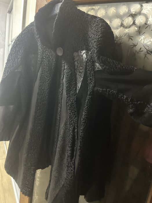 Haina blana dama astrahan