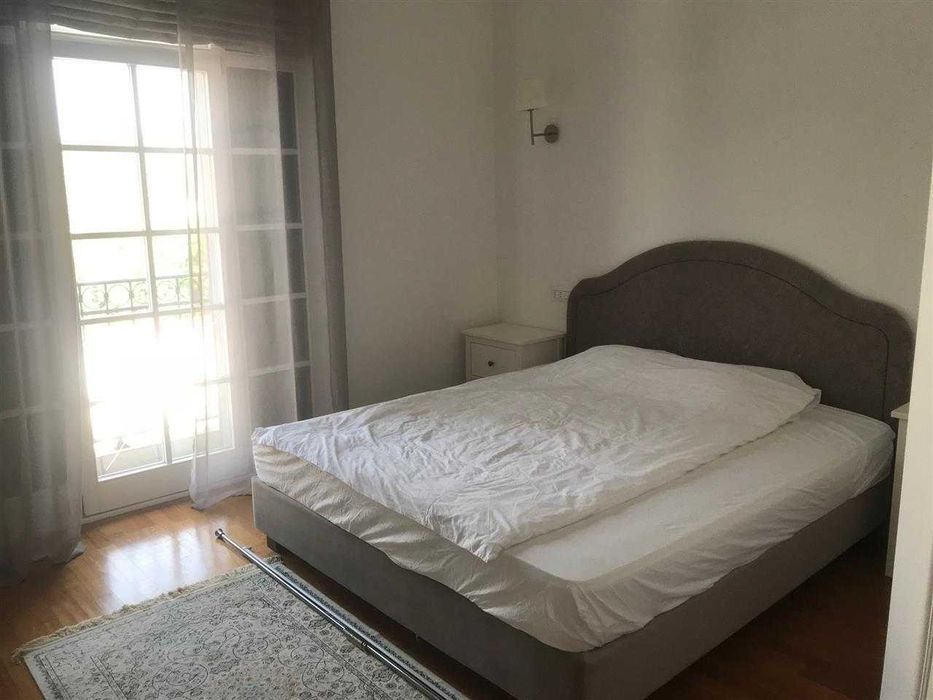 Дава се под наем Двустаен апартамент в Бургас, Лазур - 60 кв.м за 204 € - Снимка #1