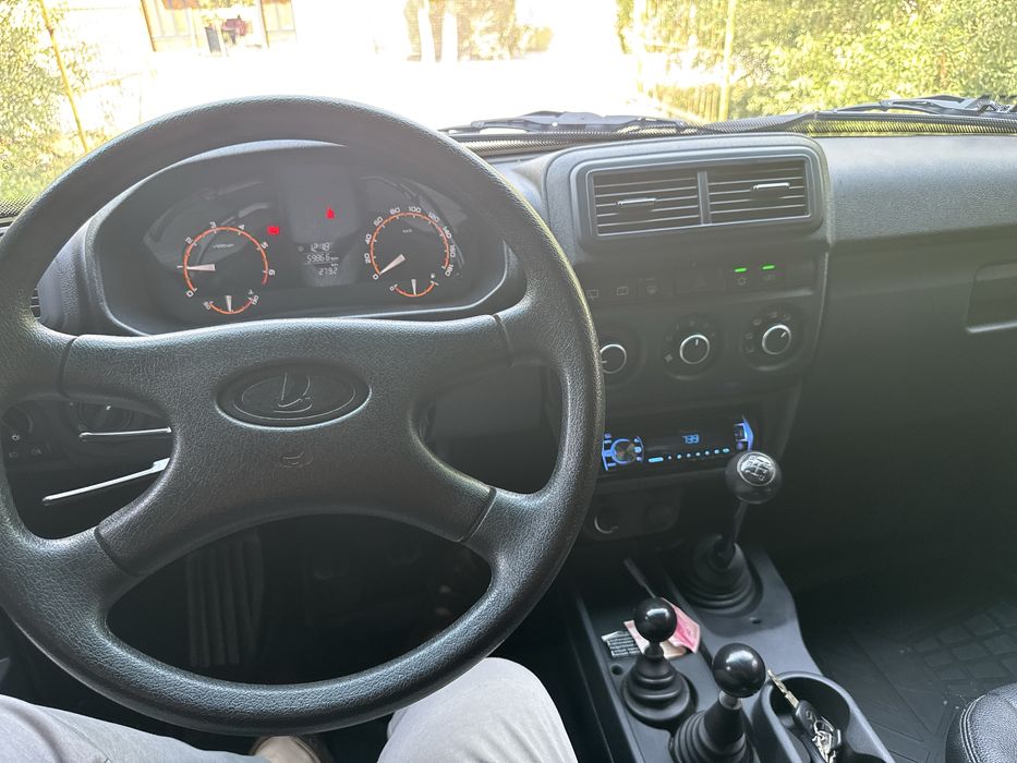 Niva urban. Ideal holatda kraskasi toza