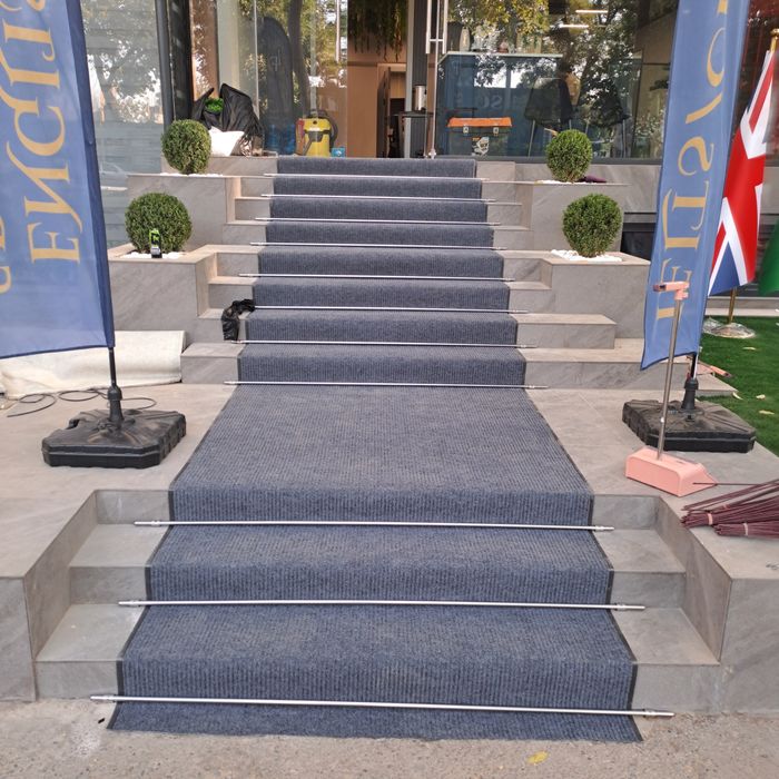 Gilam kesish va tikish