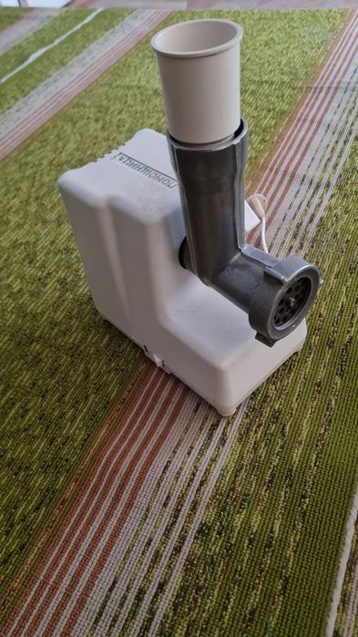 Мясорубка электрическая сотилади