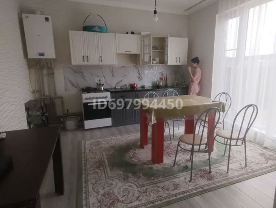 Жер үй сатылады.