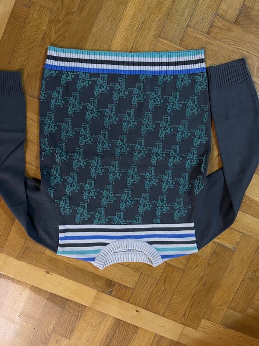 Продам одежду на мальчика.  Размер 11-12 лет .