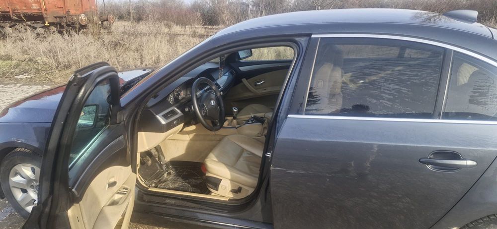 Vand, BmwE60 anul 2009  mai multe detali la numarul de telefon